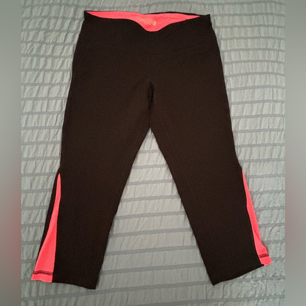 Old Navy Active Pink and Black Leggings, perfect condition – worn just one time.